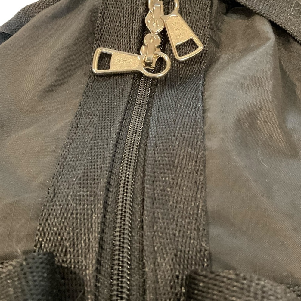 Le Sportsac Weekender Bag - Picture 5 of 8